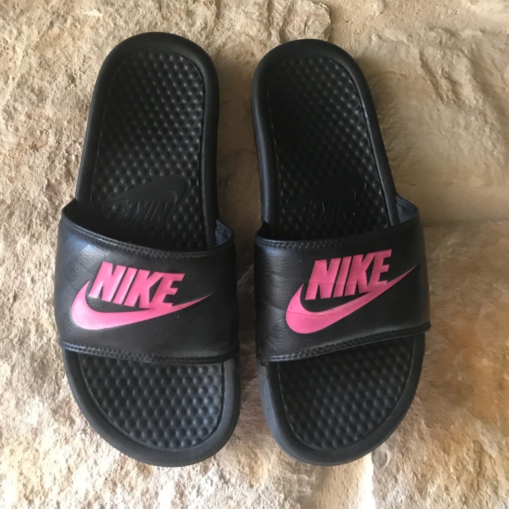 Nike slides